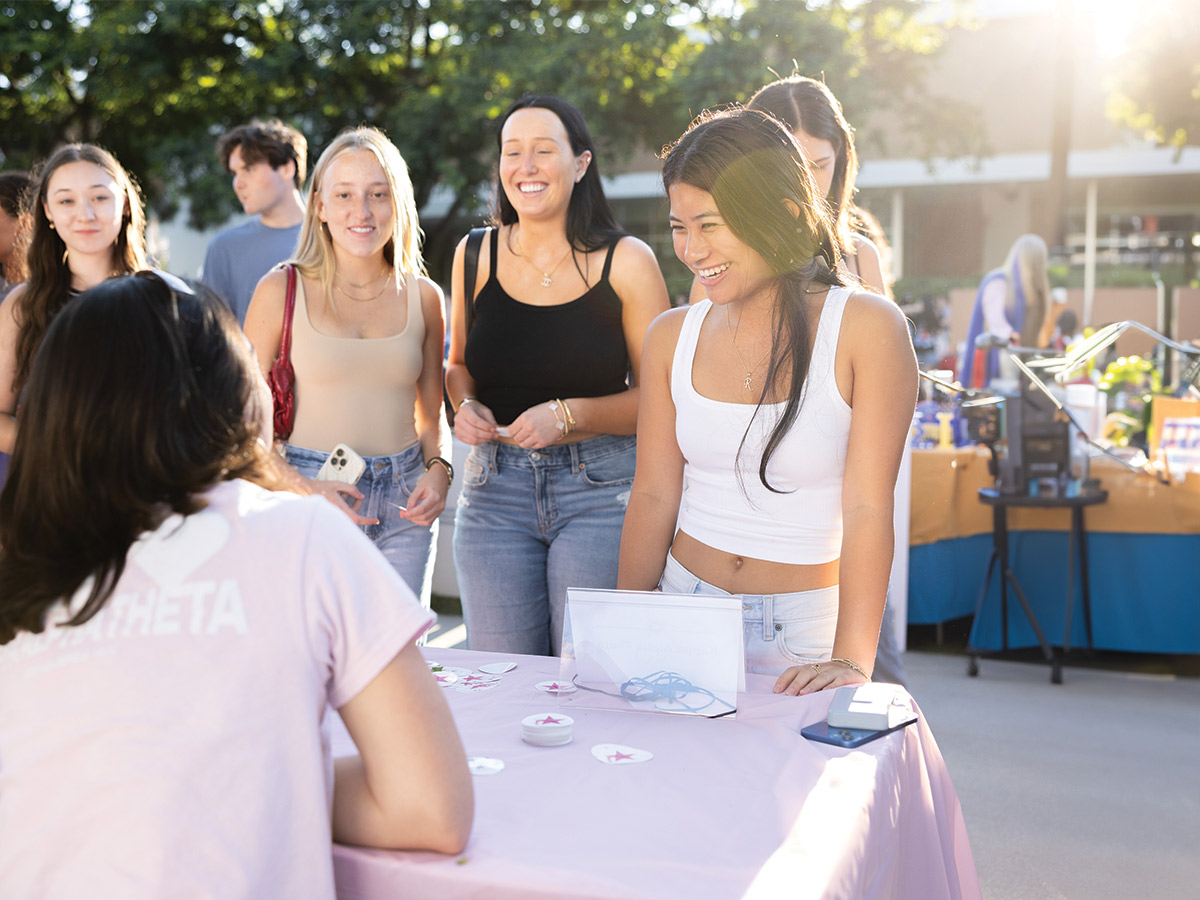 LMU Students gather at Fall Student Involvement Fair